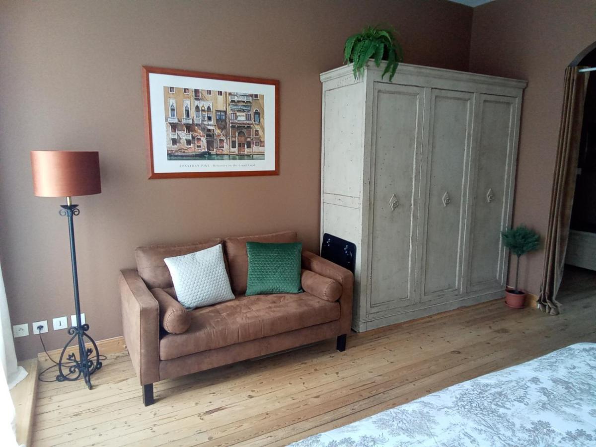 Chambres D'Hotes Les Trois Rames การ์กาซอน ภายนอก รูปภาพ